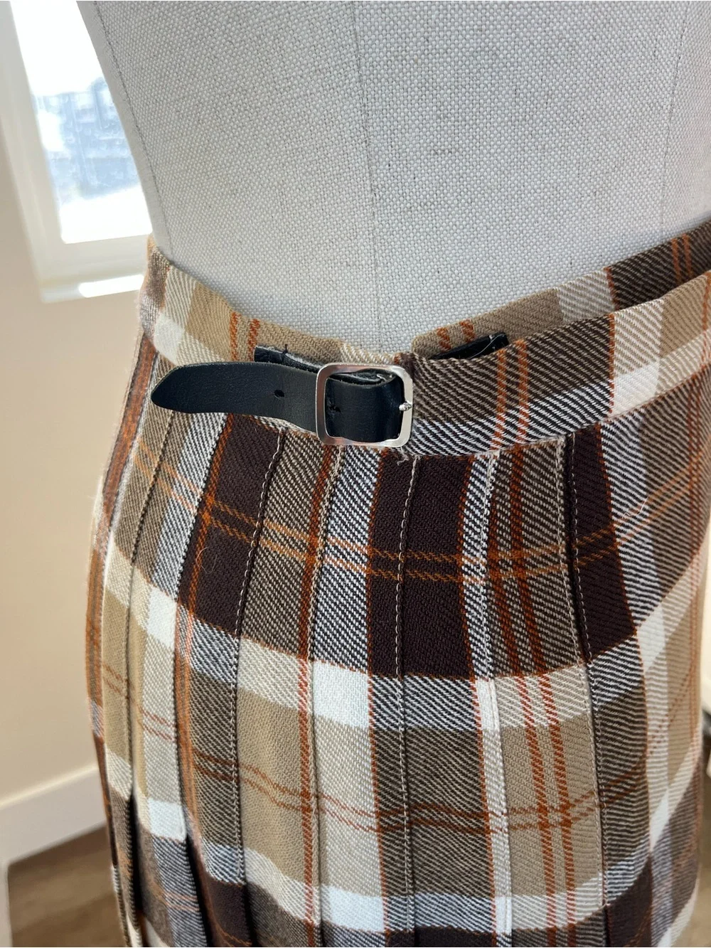 Vintage Scottish Pure Wool Plaid Pleated Midi Skirt Brown Tartan Side Buckle S